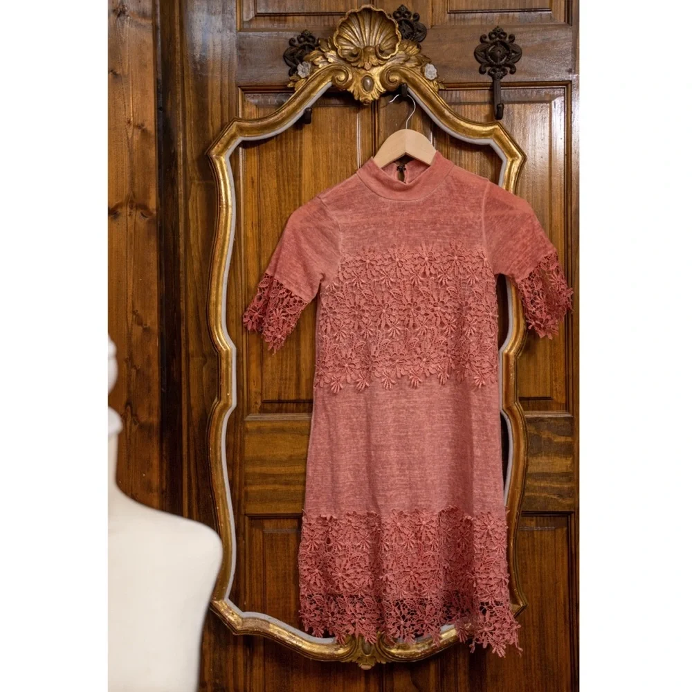Pink Lace Top - Picture 4 of 4